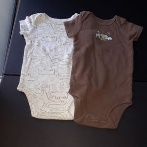 Boys baby infant Animal Theme Print -1 pair of onesie set
